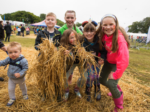 Young folk having fun in the arena